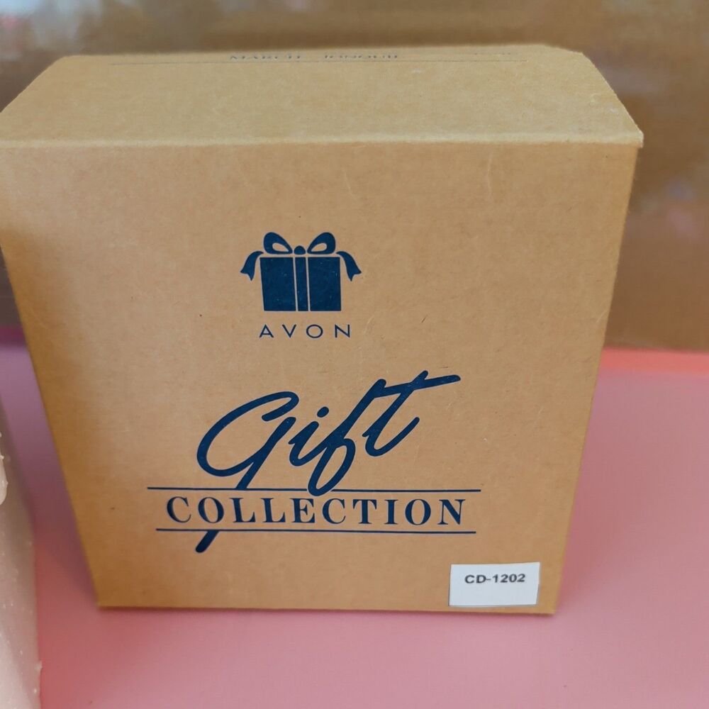 1998 Avon Flower Of The Month Teacup Music Box November Pre-Owned Vintage
